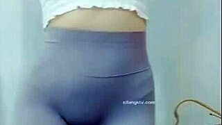 Hey, watch this asian girl dancing so gracefully