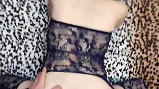 पत्नी को लिंगरी में चोदना और होममेड वीडियो बनाना पसंद