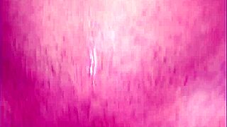 Sexy Kitty Rides Tight