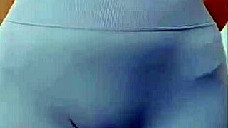 Hey, watch this asian girl dancing so gracefully