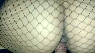Latina whore with big ass gets horny for anal