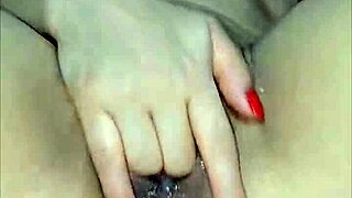 Milf tetona y arrecha usa bolas chinas en su gran culo i masturbacion anal con bolas chinas 😉