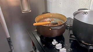 Lidi Ferrari, a Brazilian amateur, spends time in the kitchen for episode 1.