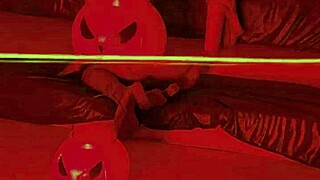 bruxinha cheia de tesão faz magia erotica para fuder seu bucetão