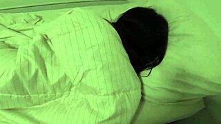 despierto a p�a y recibe un creampie