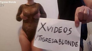 V�deo de verifica��o with big tits wife and monster cock