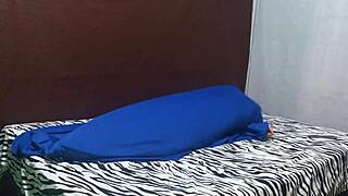 Madrastra E Hijastro Se Dan Un Descanso En La Cama Y Luego Llega Un Fantasma Para Hacer Travesuras Juntos El Fantasma Se Folla Al Macho Y A La Hembra Porno Real Casero 1