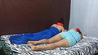 Madrastra E Hijastro Se Dan Un Descanso En La Cama Y Luego Llega Un Fantasma Para Hacer Travesuras Juntos El Fantasma Se Folla Al Macho Y A La Hembra Porno Real Casero 1