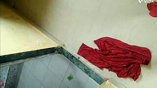 पति फौज में पत्नि मौज में दुसरे के साथ चुदाती