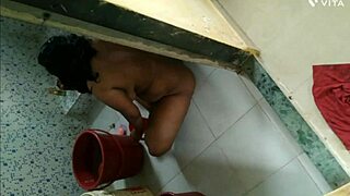 पति फौज में पत्नि मौज में दुसरे के साथ चुदाती