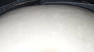 Gretala Lies Down And Relaxes Peacefully In The Toilet.