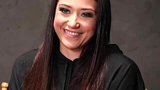 beautiful babes workout, stripping lingerie and showing big asses!