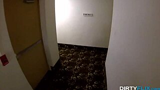 DIRTY FLIX - FUCKING RANDOM VACATION HOTTIE OLIVIA OLOVE