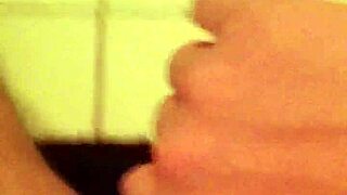 Toilet wanking session