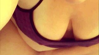 Worship Sexy Goddess Pissing From Hot Pussy