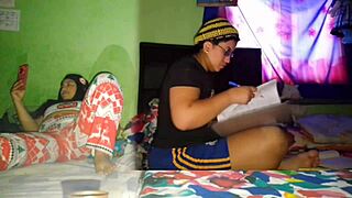 Masturbating Big Pussy While She Studies