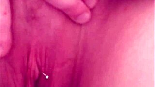 Worship Sexy Goddess Pissing From Hot Pussy