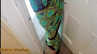 fucking random guy i met in the store in green saree costume hindi dirty audio