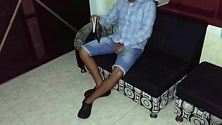 Sedução a Meu Professor: Não Me Deixam Sair e Gravo Meu Professor de Inglês