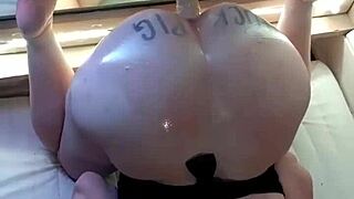 Amateur fuckpig bucks against her dildo on the mirror