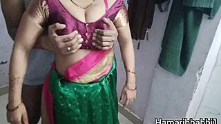 Indian xxx desi bhabhi hardcore sex with her neighbour boyfriend