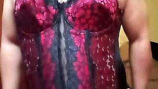 Shirley Bailando Sexy En Corset Rojinegro