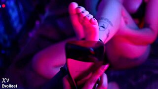 Lesbian Foot Fetish Rotten Venus & Nath - Part 2