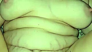 Quick orgasm in passionate sex with milf ass