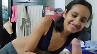 no sabia que el vecino estaba grabando mi momento intimo