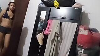 no sabia que el vecino estaba grabando mi momento intimo