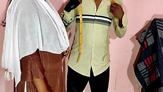 Desi Bhabhi Got Fucked By Dress Tailor After Accidental Touch