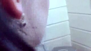 I love fucking this big-ass Iranian milf in her boyfriend's house