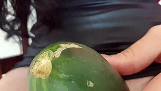 hot day opened legs without panties