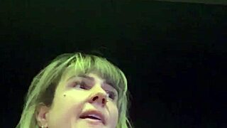 sweaty gym babe with wet pussy dripping down her legs guys can't stop staring 😏