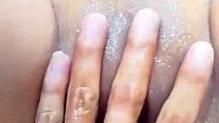 muy rica mi vagina me gusta follar duro a mis 18 años