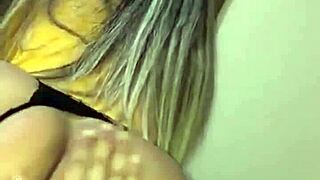 With the thong on the side!