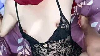 Gadis berhijab sange berat memeknya dimasukin vibrator dan kontol secara bersamaan