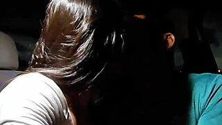 eu fiz sexo com amigo dentro do carro durante carona