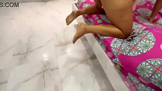 hijastro pervertido rompe el coño a su madrastra de culo enorme