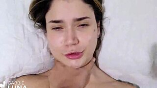 Levei esse pauzão na minha bucetinha e no meu cu até não aguentar mais!