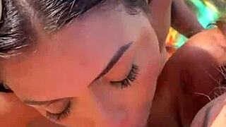 Eu E Minha Amiga Queriamos Pau E Leite E Fomos Buscar Enquanto Nossos Maridos Bebiam