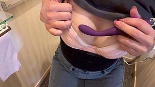 Exciting! Masturbating in Smelly Pee Toilet!