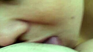 amateur bbw gives oral sex and juicy pussy wets alone at home