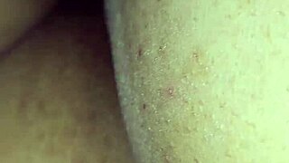 Que rico culazo, let's admire that homemade ass in the bedroom.