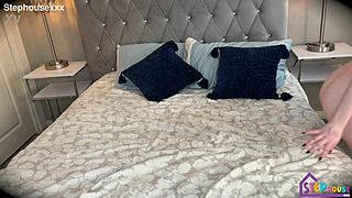 This Alt Cam Girl Gets A Real Dick