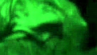 BB19 USA: Mark and Elena give a handjob.