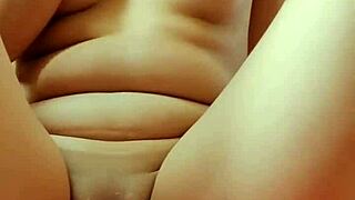 I received a pack from a young Peruvian girl, her beautiful homemade photos featuring her lovely features in a casual setting.