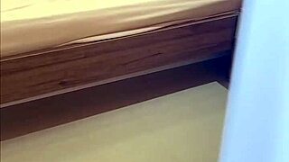 Mi Madrastra Me Calienta Sacudiendo El Culo Y No Me Aguante Las Ganas De Joderle El Coño Hasta Correrme