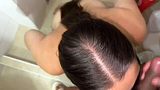 Meada en la boca milf latina escena muy dura con pis corrida facial sorpresa en la casa del jefe usa