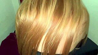 vagina peluda bajo la falda asmr